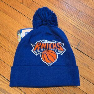 Adidas New York Knicks 2023 NBA Draft Cuffed Knit Hat with Pom in blue